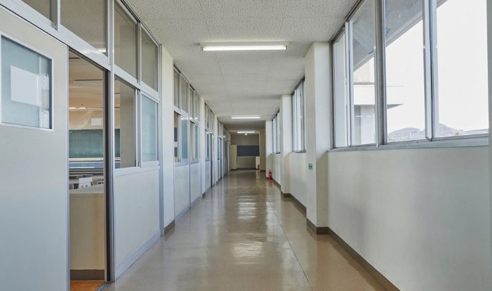 すしらーめんりく　学校　どこ　場所